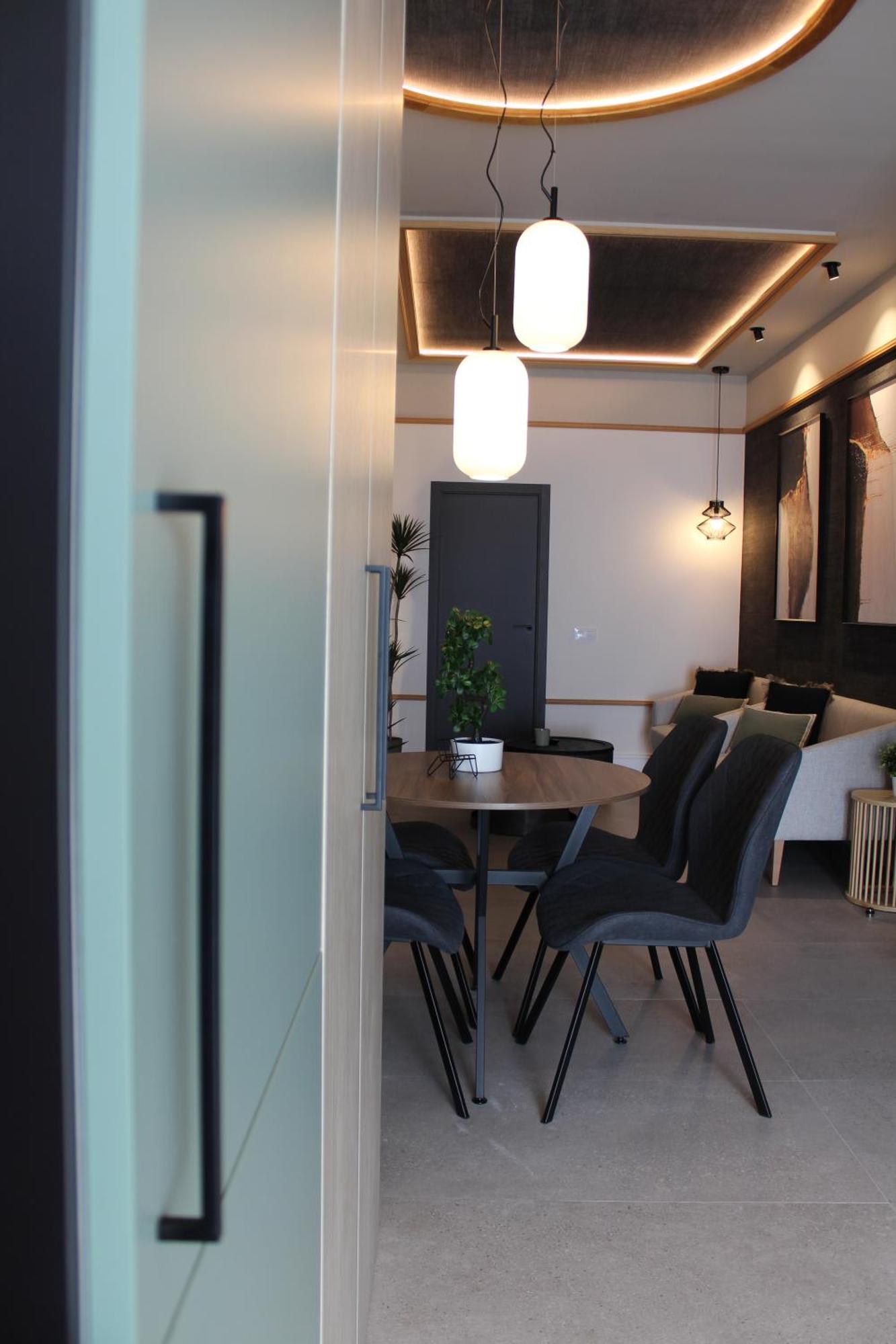 Promotur Suites - Ayora Walencja Zewnętrze zdjęcie